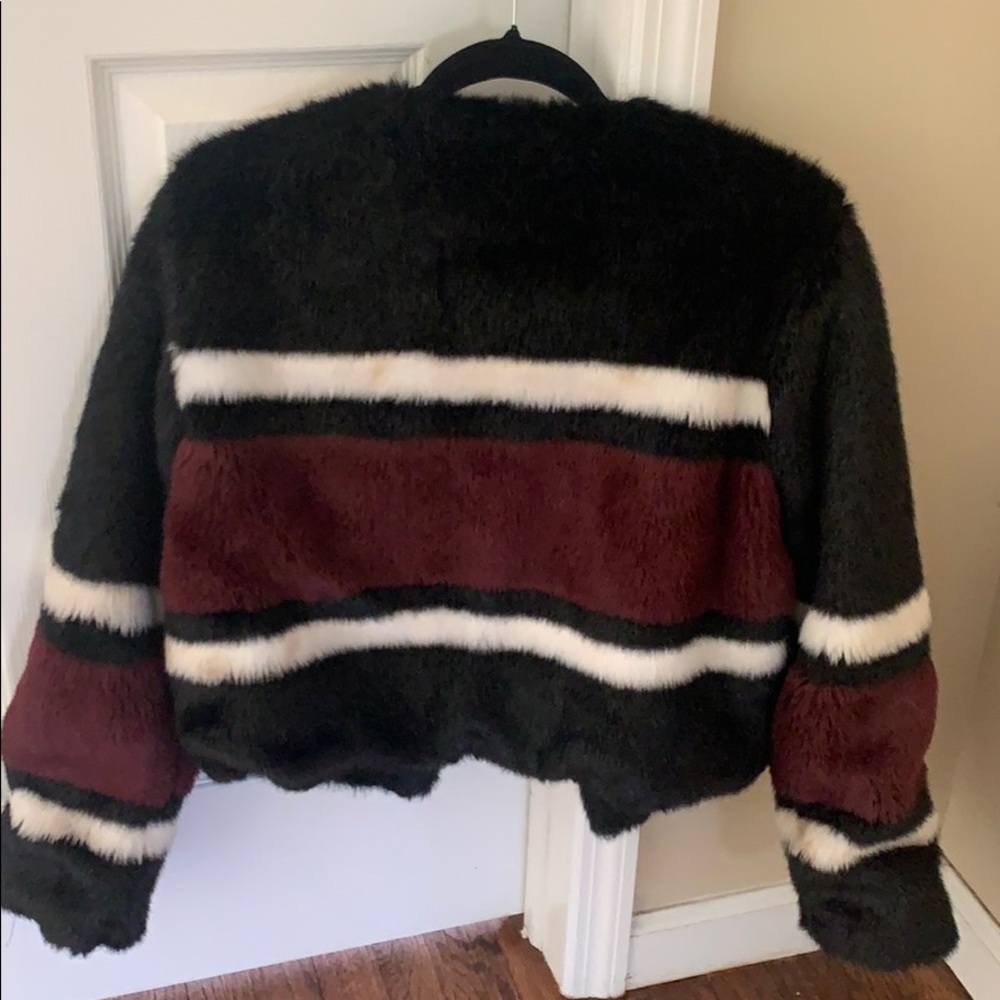 Sunset Spring Faux Fur Jacket - Picture 3 of 4